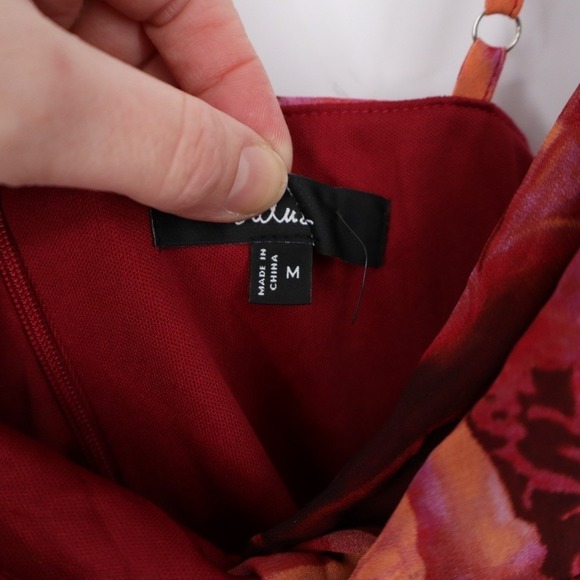 Lulus Beautiful Soul Maxi Dress Womens Medium Burgundy Floral Print Twist-Front - Picture 6 of 8